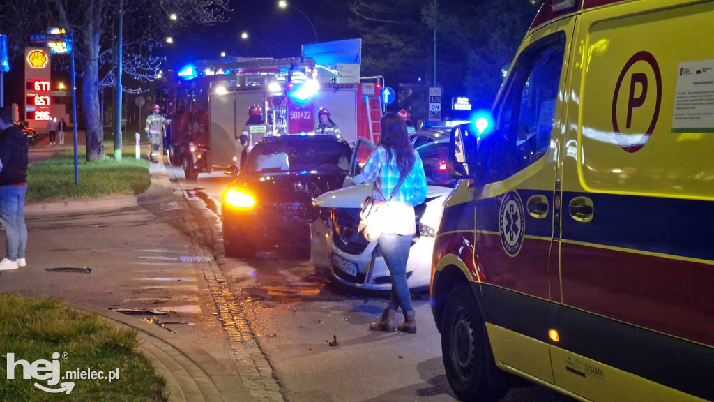 Zderzenie audi i opla na Wojsławskiej