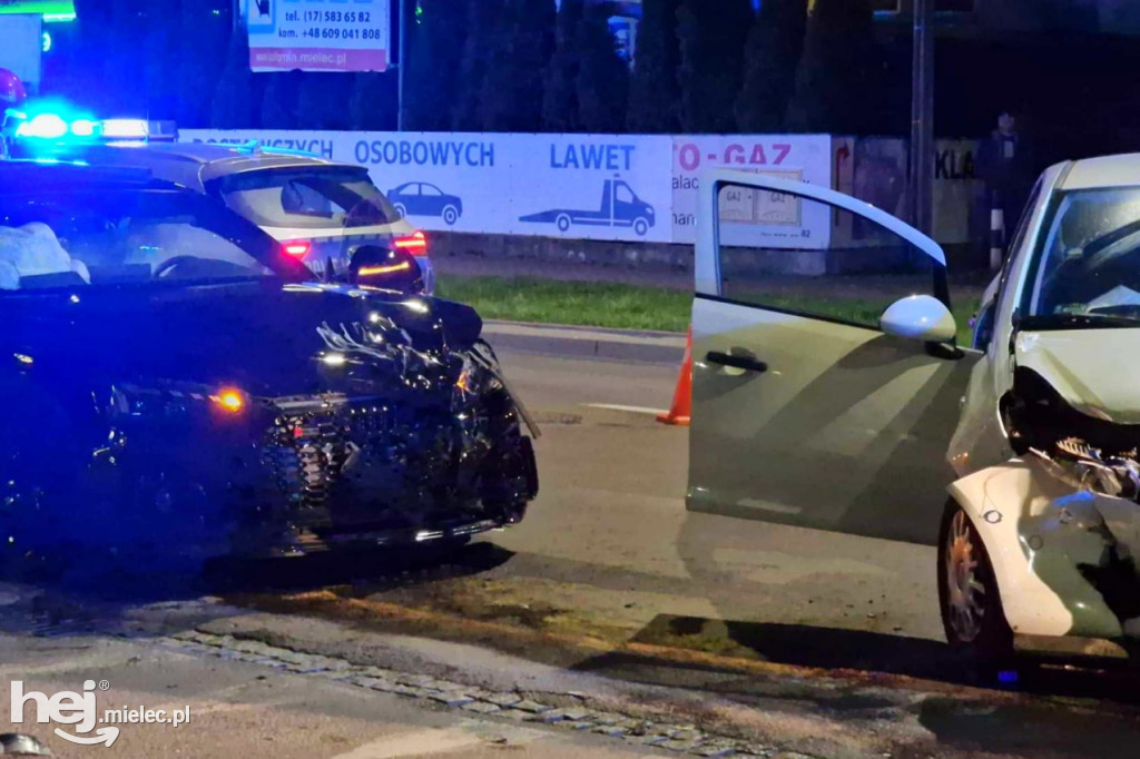 Zderzenie audi i opla na Wojsławskiej