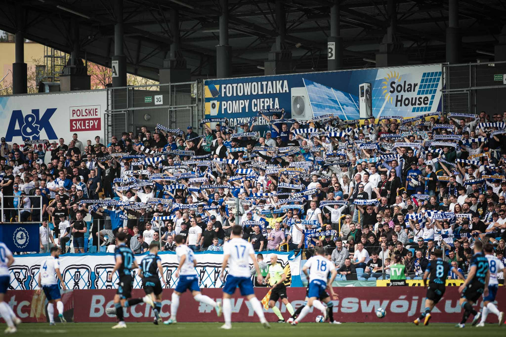 PGE FKS Stal Mielec - Lech Poznań [KIBICE]