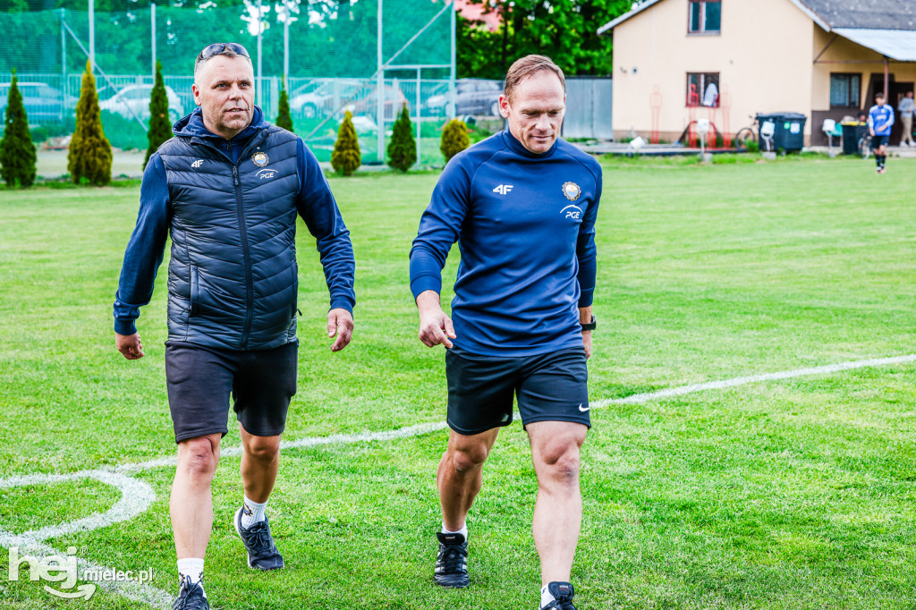 Victoria Czermin	0-0	Stal II Mielec