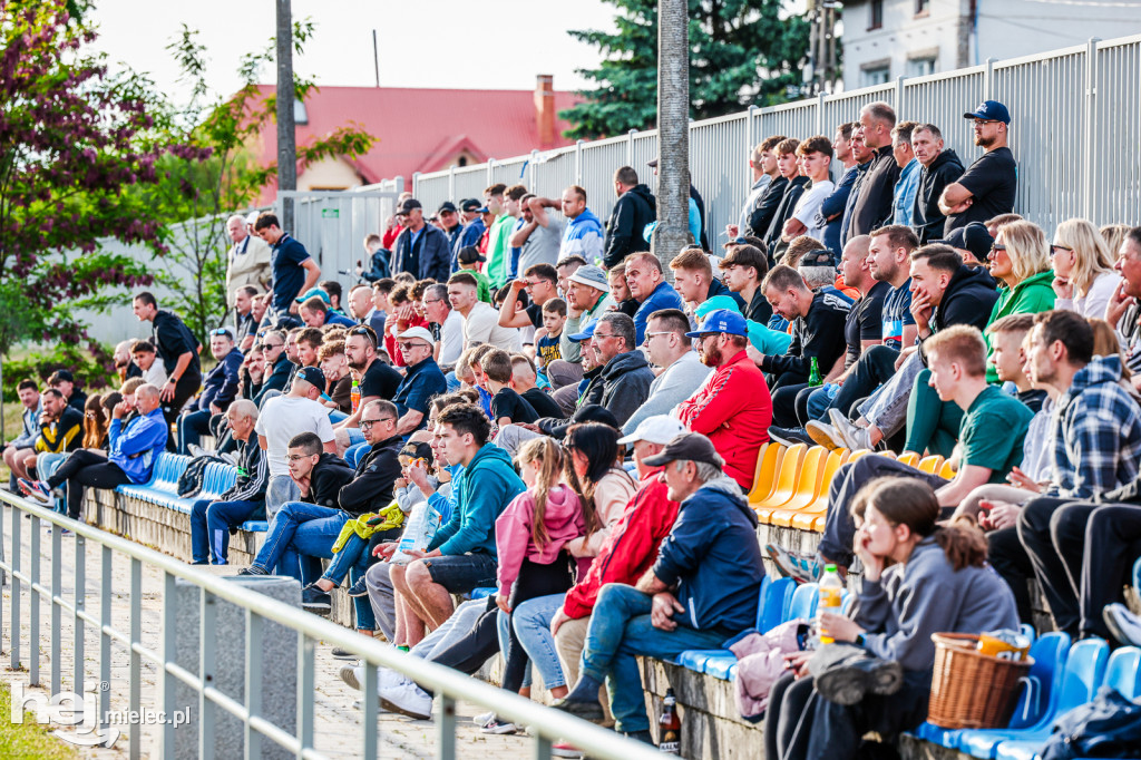 Victoria Czermin	0-0	Stal II Mielec