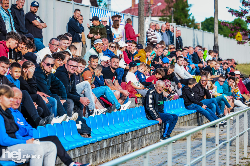 Victoria Czermin	0-0	Stal II Mielec