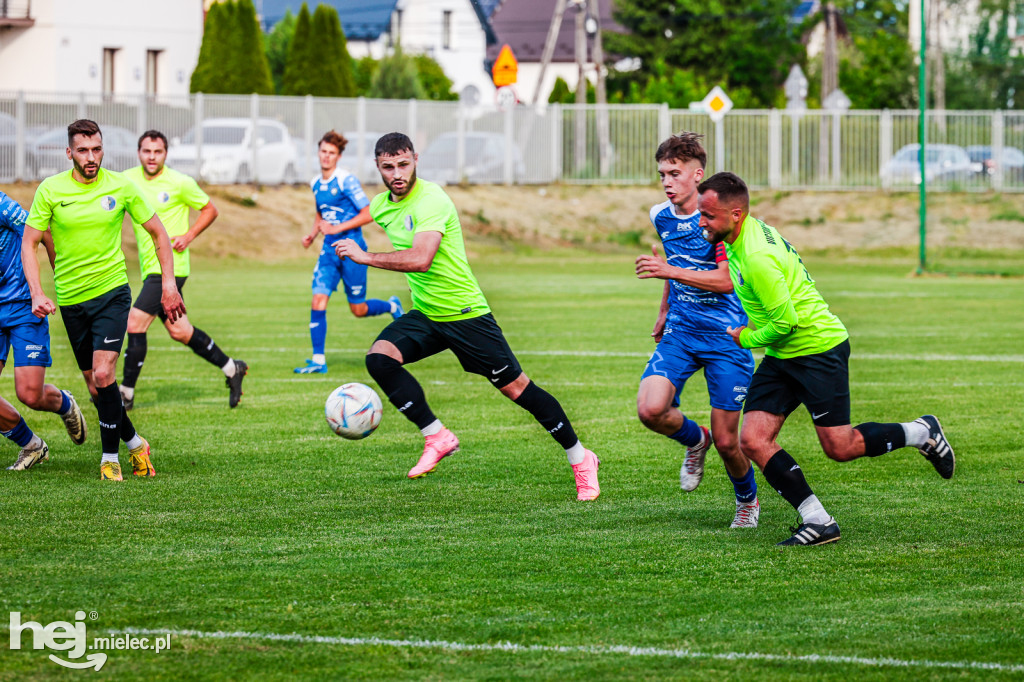 Victoria Czermin	0-0	Stal II Mielec