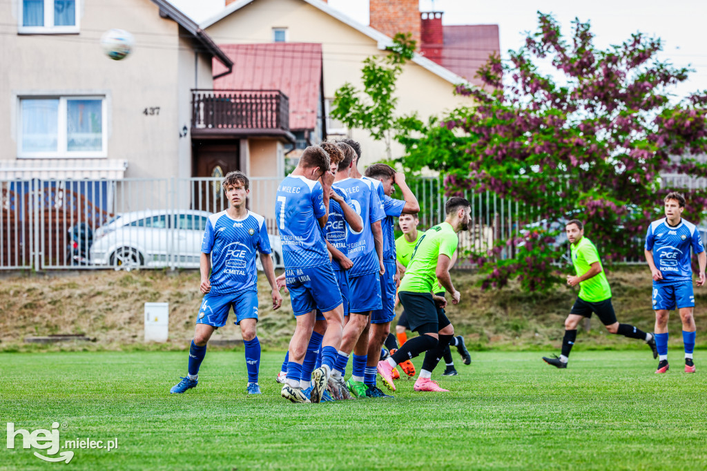 Victoria Czermin	0-0	Stal II Mielec