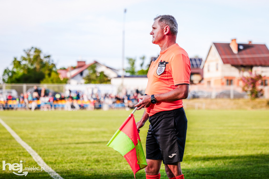 Victoria Czermin	0-0	Stal II Mielec