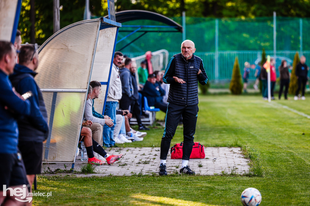 Victoria Czermin	0-0	Stal II Mielec