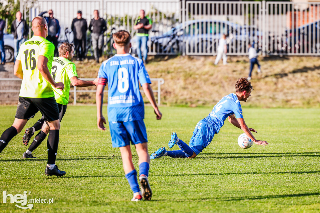 Victoria Czermin	0-0	Stal II Mielec