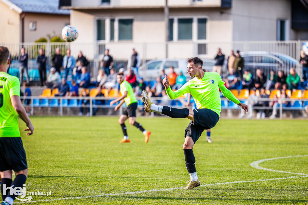 Victoria Czermin	0-0	Stal II Mielec