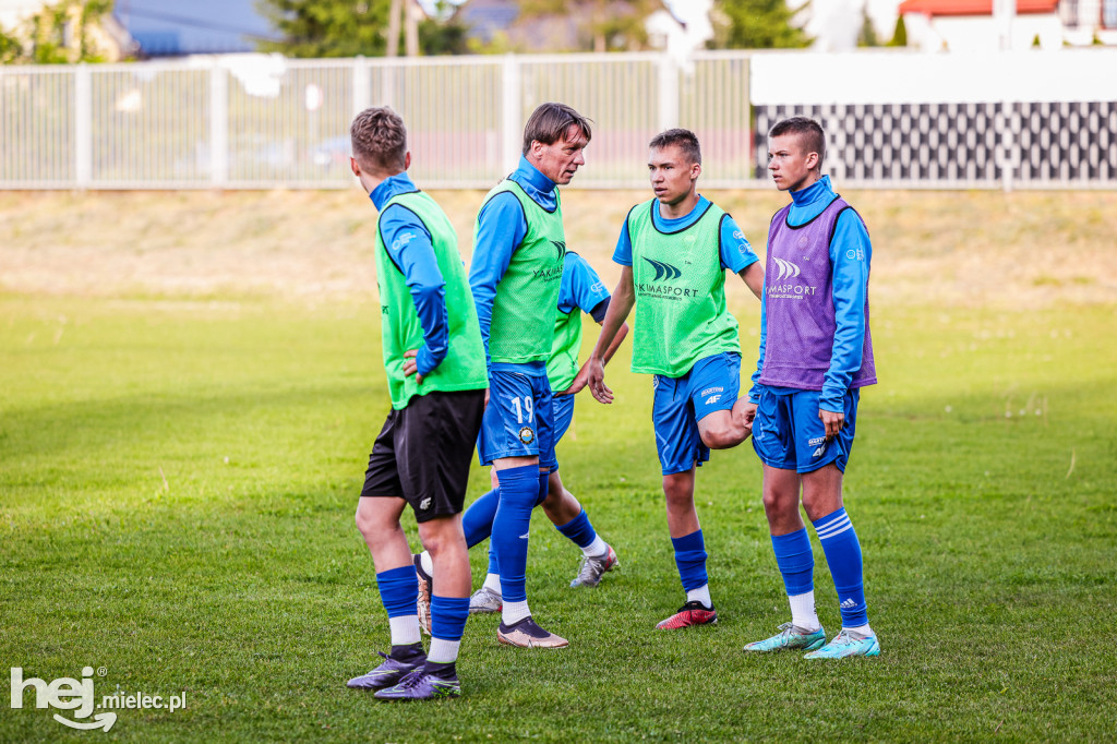 Victoria Czermin	0-0	Stal II Mielec