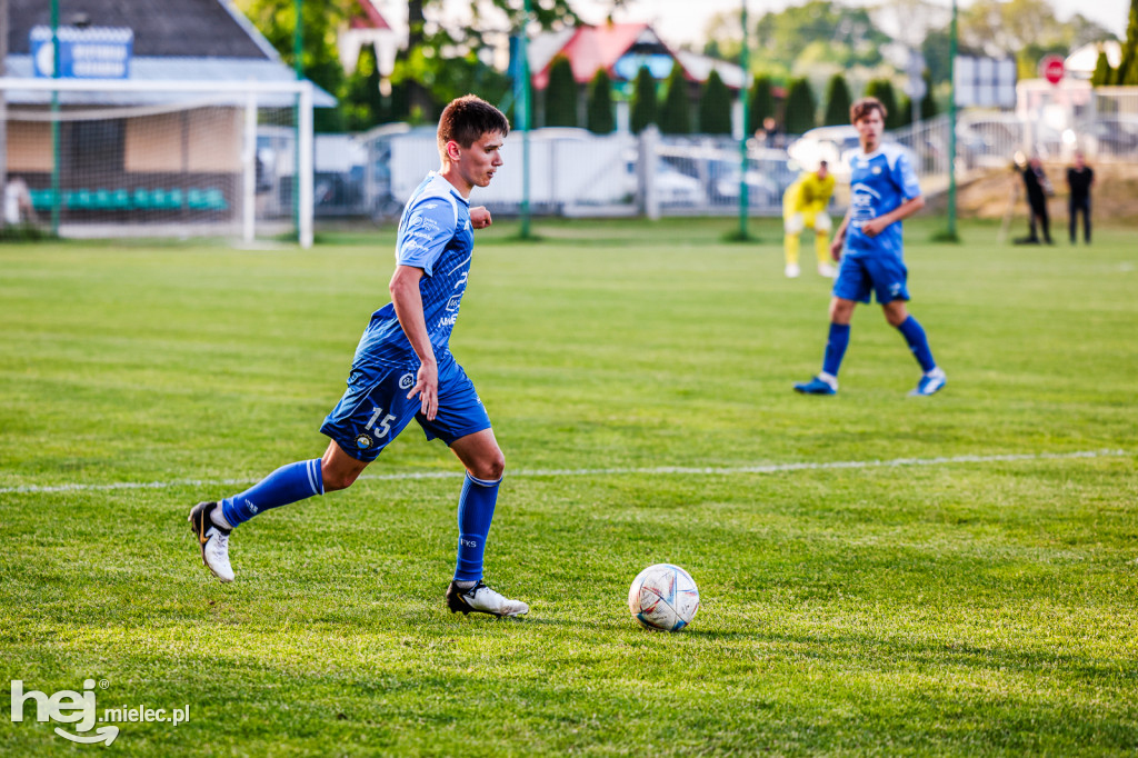 Victoria Czermin	0-0	Stal II Mielec