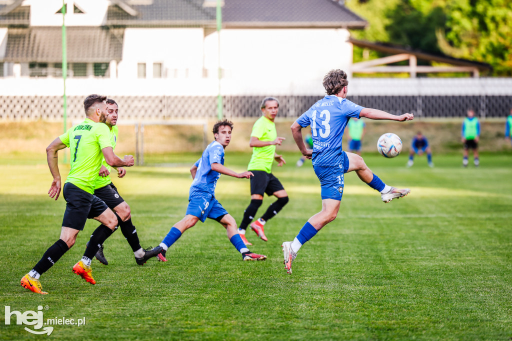Victoria Czermin	0-0	Stal II Mielec