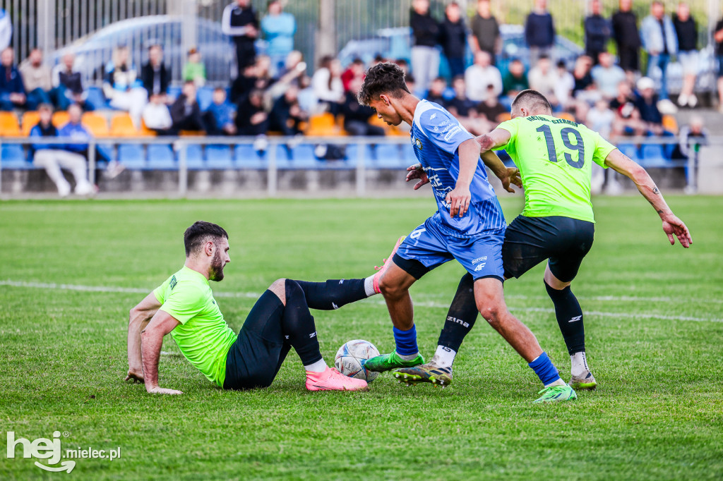 Victoria Czermin	0-0	Stal II Mielec