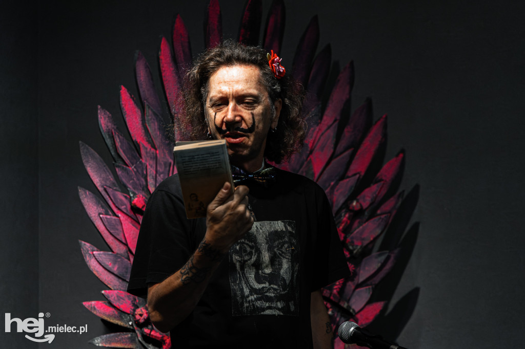 Rysunki Salvadora Dali w Galerii ESCEK