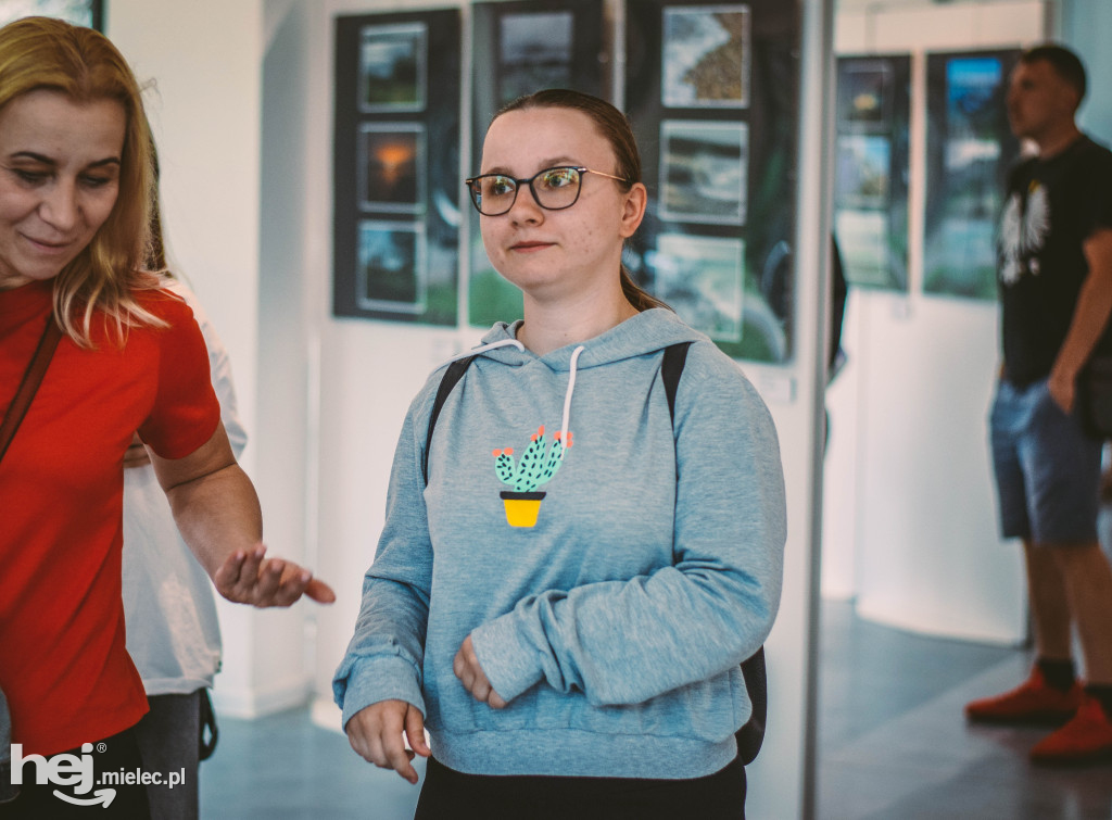 „Moje podróże małe i duże” - pierwsza w Polsce wystawa Piotra Hryniaka