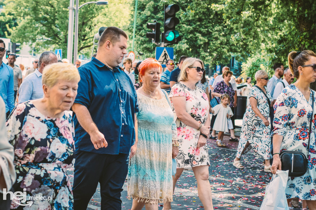 Boże Ciało. Procesja w parafii MBNP