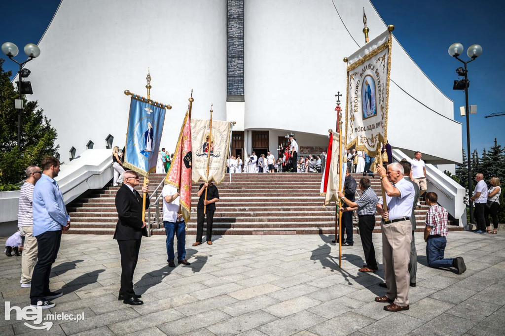 Boże Ciało. Procesja w parafii Ducha Świętego