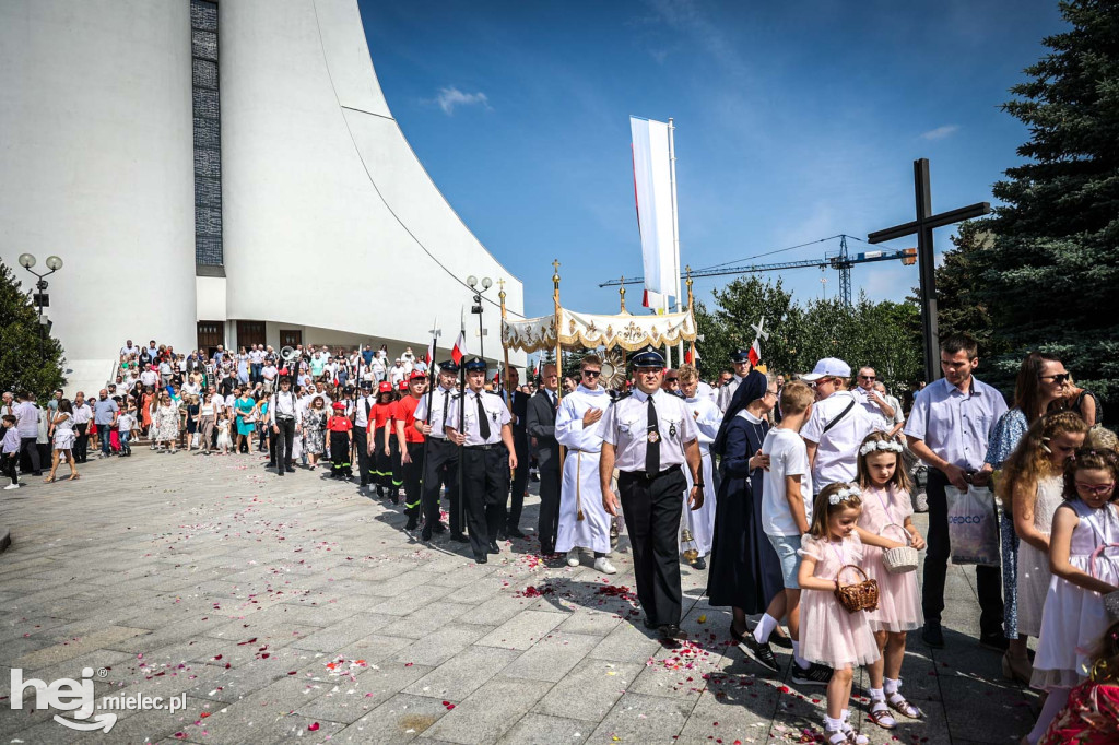 Boże Ciało. Procesja w parafii Ducha Świętego