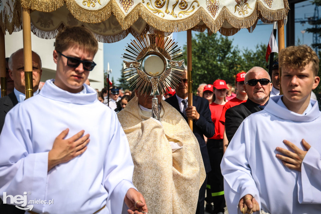 Boże Ciało. Procesja w parafii Ducha Świętego