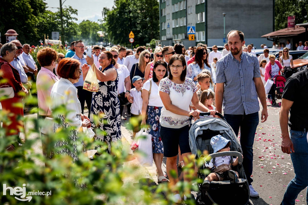 Boże Ciało. Procesja w parafii Ducha Świętego