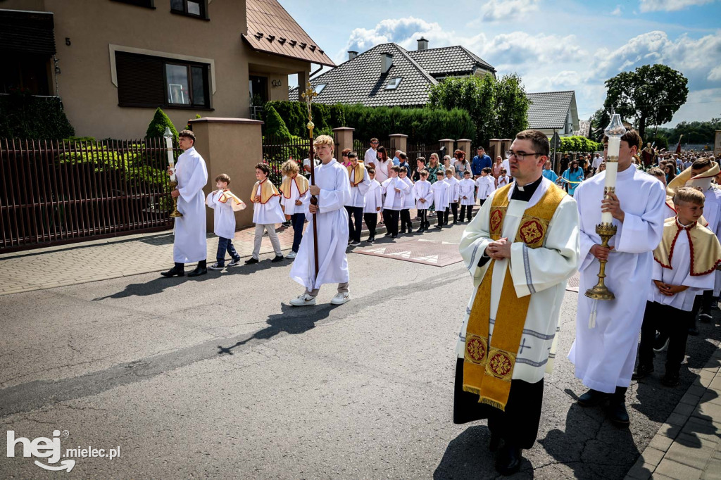 Boże Ciało. Procesja w parafii Świętego Mateusza