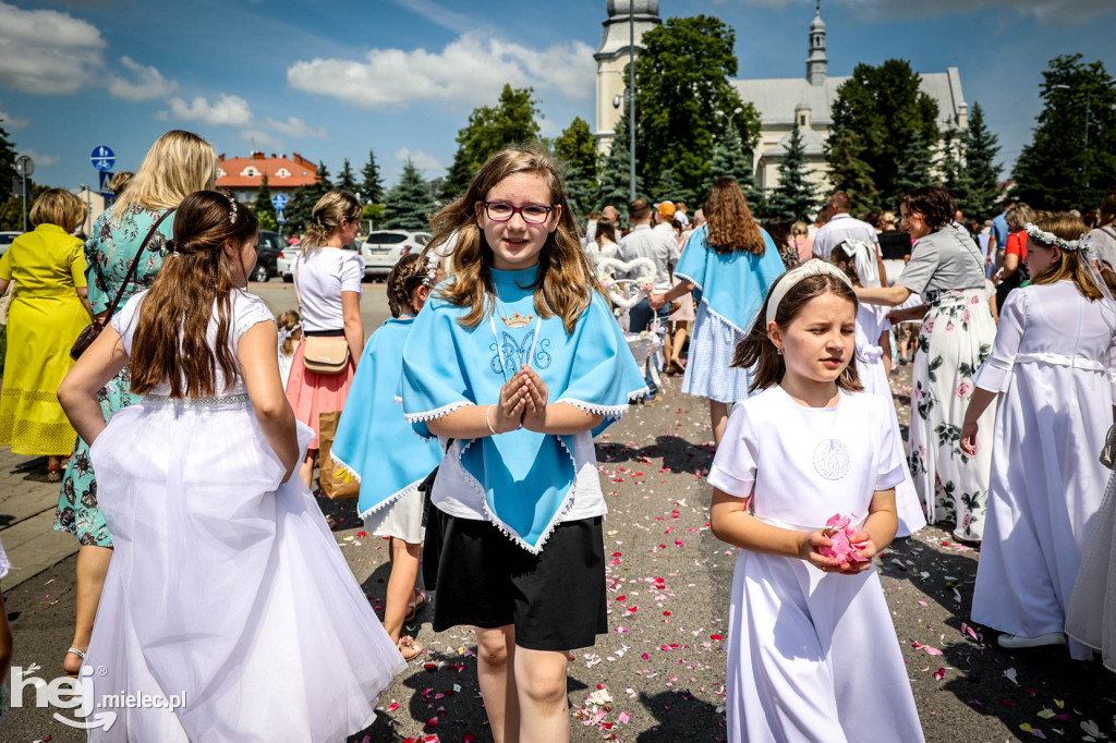 Boże Ciało. Procesja w parafii Świętego Mateusza