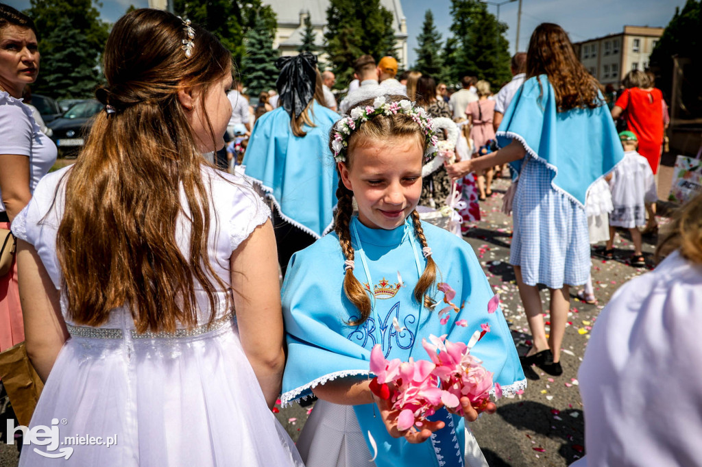 Boże Ciało. Procesja w parafii Świętego Mateusza