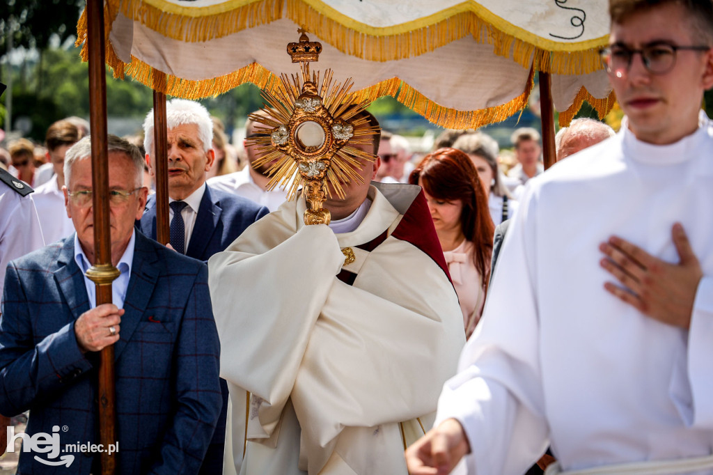 Boże Ciało. Procesja w parafii Świętego Mateusza