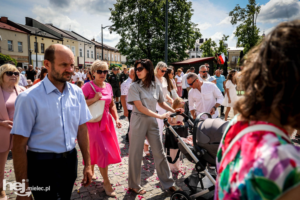 Boże Ciało. Procesja w parafii Świętego Mateusza