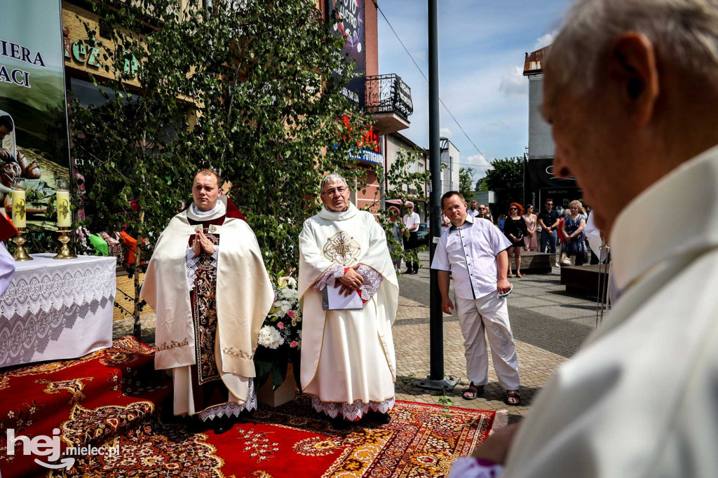 Boże Ciało. Procesja w parafii Świętego Mateusza