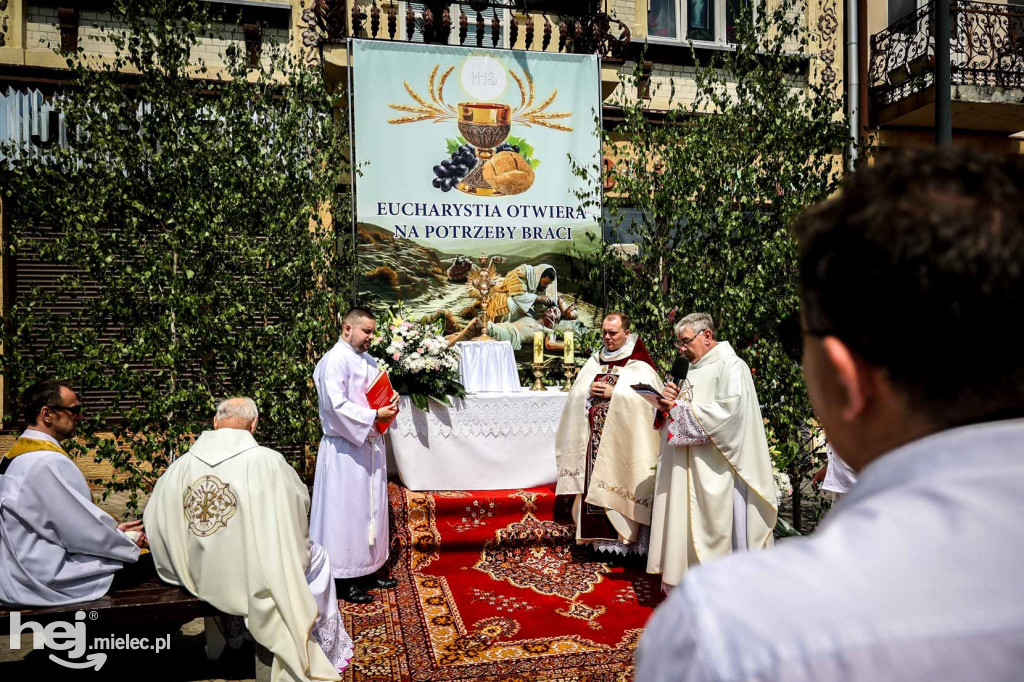 Boże Ciało. Procesja w parafii Świętego Mateusza