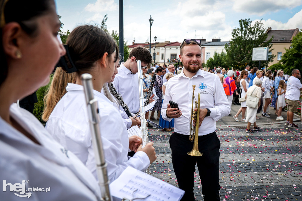 Boże Ciało. Procesja w parafii Świętego Mateusza