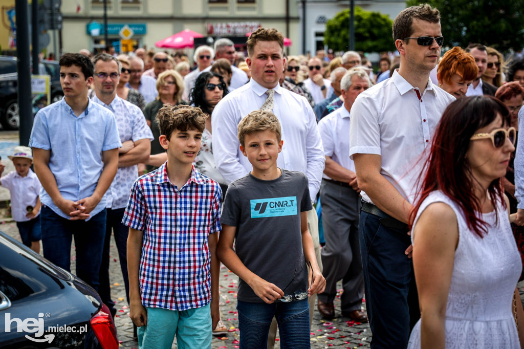 Boże Ciało. Procesja w parafii Świętego Mateusza