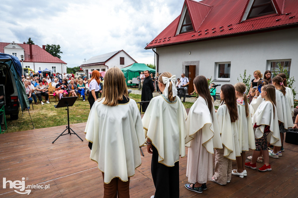 XIX Festyn Parafialny na Osiedlu Rzochów