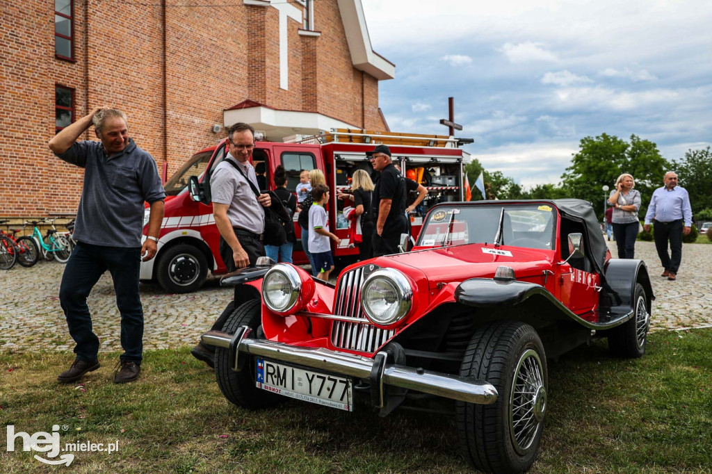 XIX Festyn Parafialny na Osiedlu Rzochów