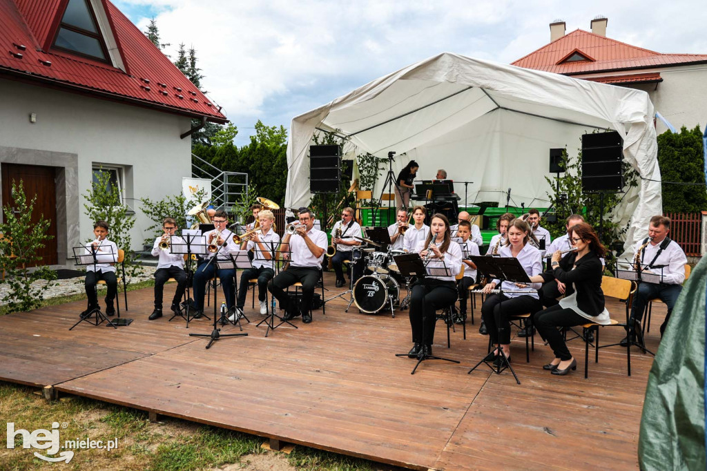 XIX Festyn Parafialny na Osiedlu Rzochów