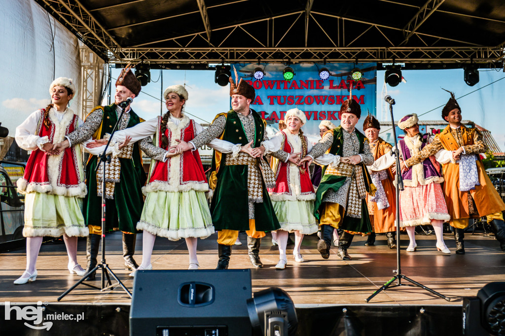 Powitanie Lata na lądowisku w Tuszowie Narodowym