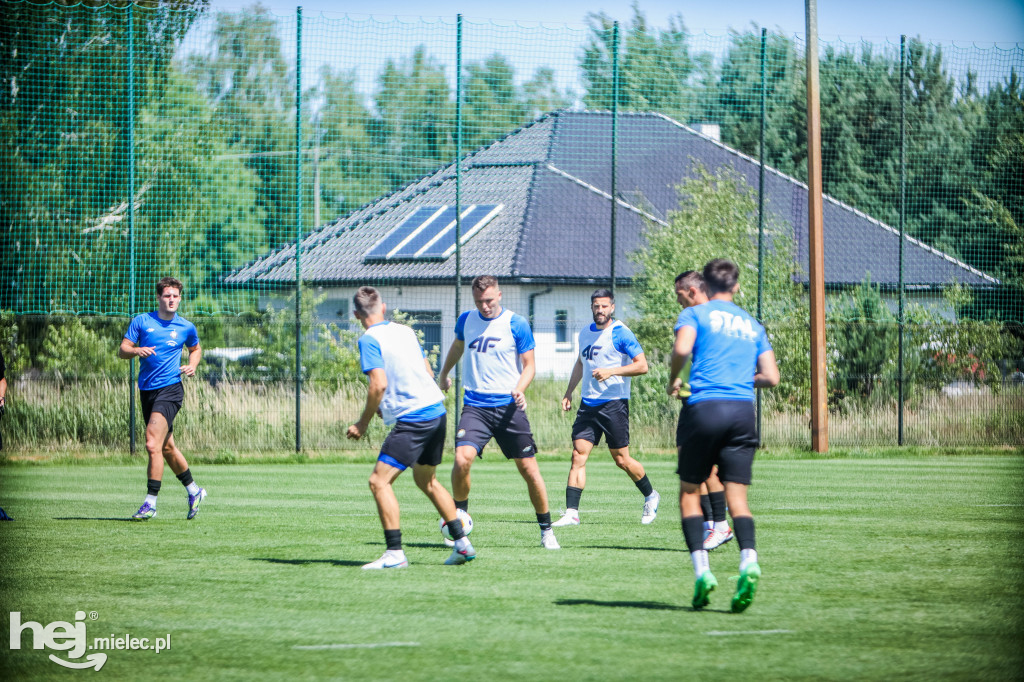 PGE FKS STAL MIELEC - RESOVIA