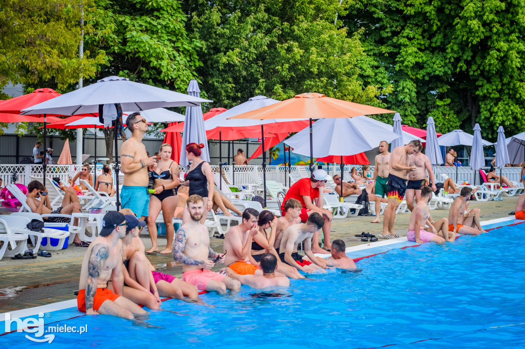 Powitanie Lata na basenach otwartych w Mielcu