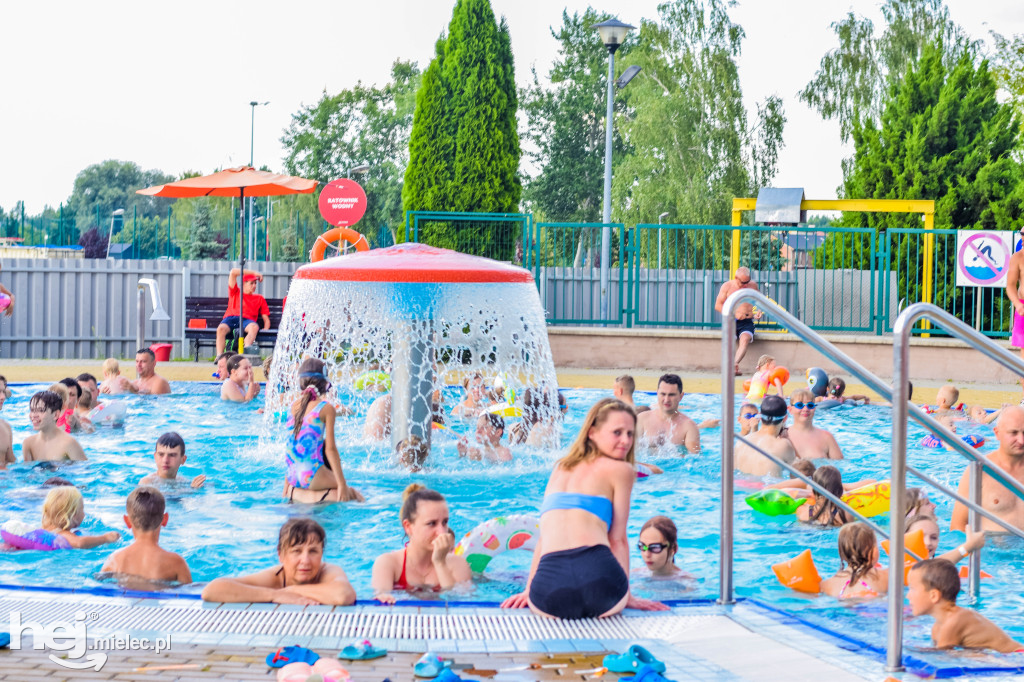 Powitanie Lata na basenach otwartych w Mielcu