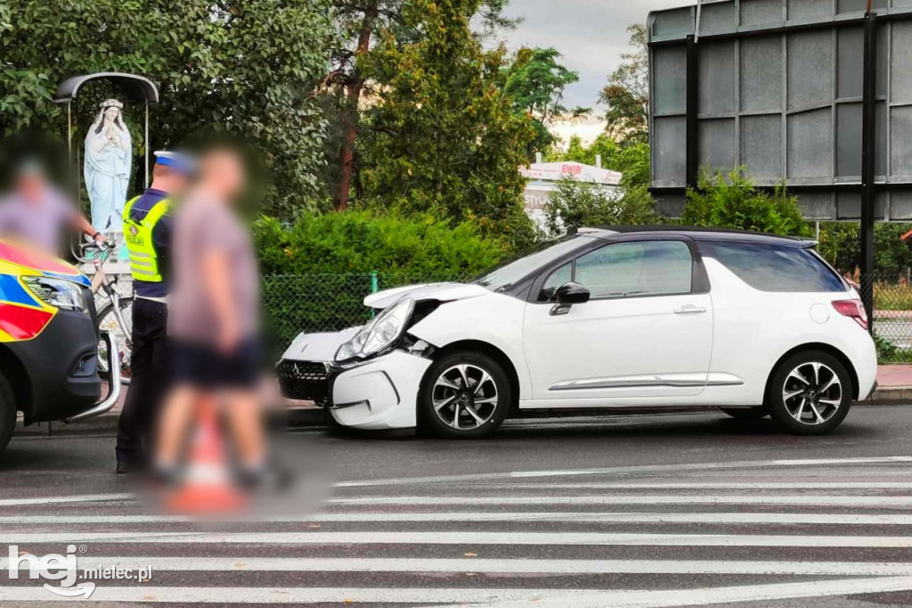 Zderzenie trzech pojazdów na Sienkiewicza