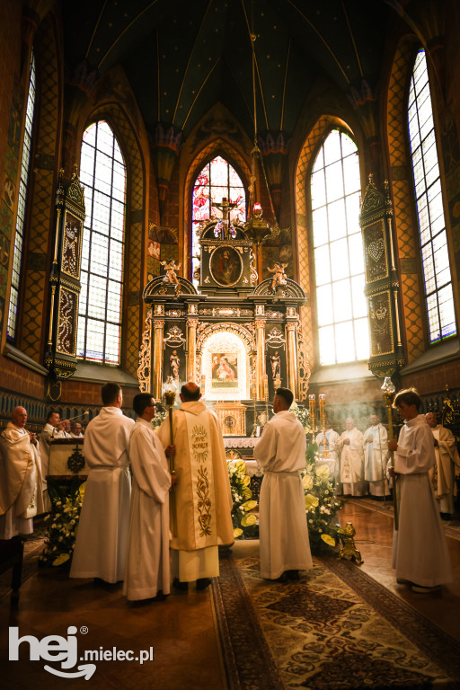 Odpustowa msza dla mundurowych i samorządowców w Chorzelowie