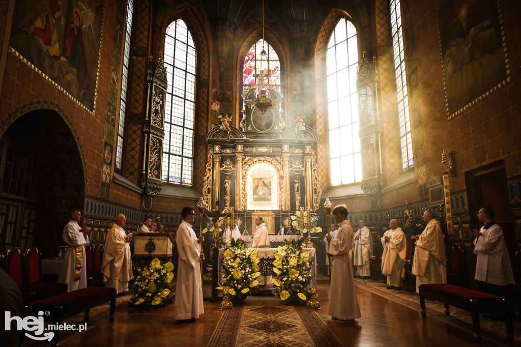 Odpustowa msza dla mundurowych i samorządowców w Chorzelowie