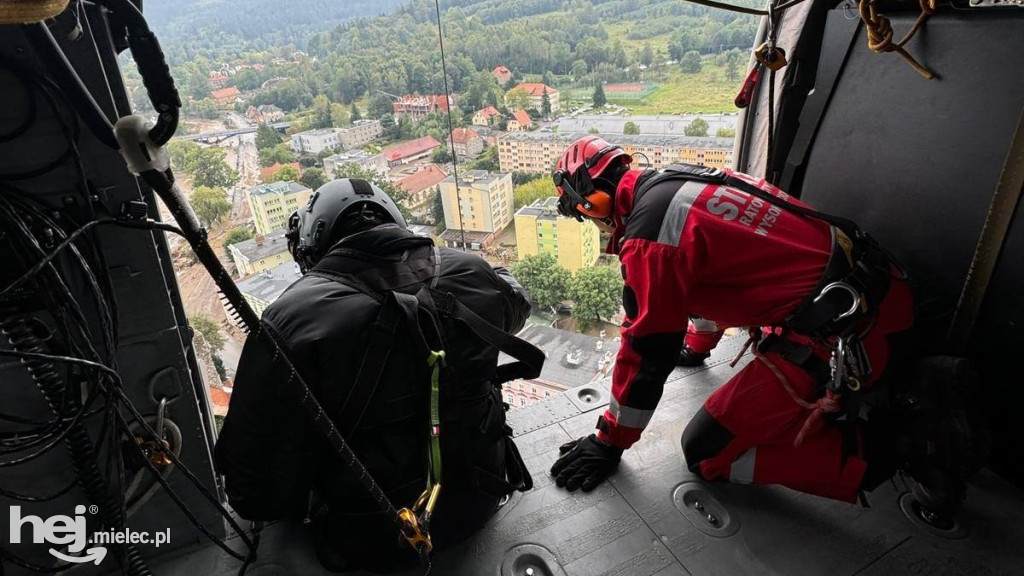 Pięć Black Hawków z PZL Mielec w walce z powodzią