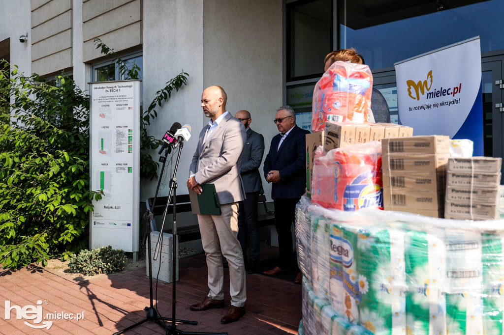 Powstaje duży punkt zbiórki pomocy dla powodzian