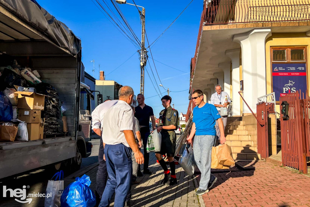 Drugi duży transport wyjechał z biura poselskiego do powodzian