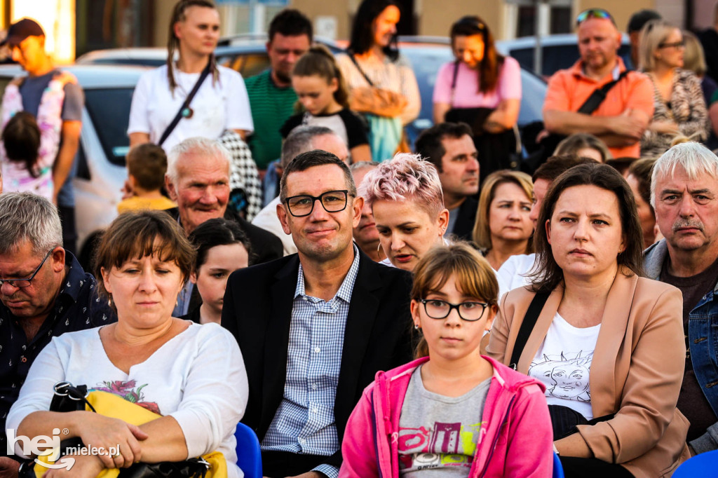 Koncert „Polskie drogi” na Rynku w Przecławiu