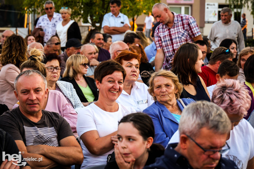 Koncert „Polskie drogi” na Rynku w Przecławiu