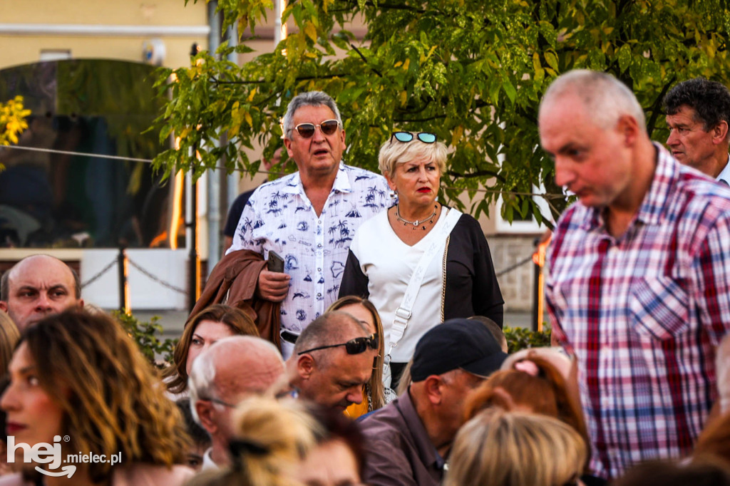 Koncert „Polskie drogi” na Rynku w Przecławiu