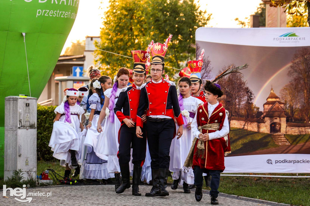 Koncert „Polskie drogi” na Rynku w Przecławiu