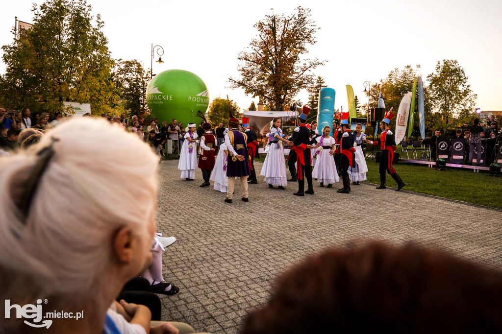 Koncert „Polskie drogi” na Rynku w Przecławiu